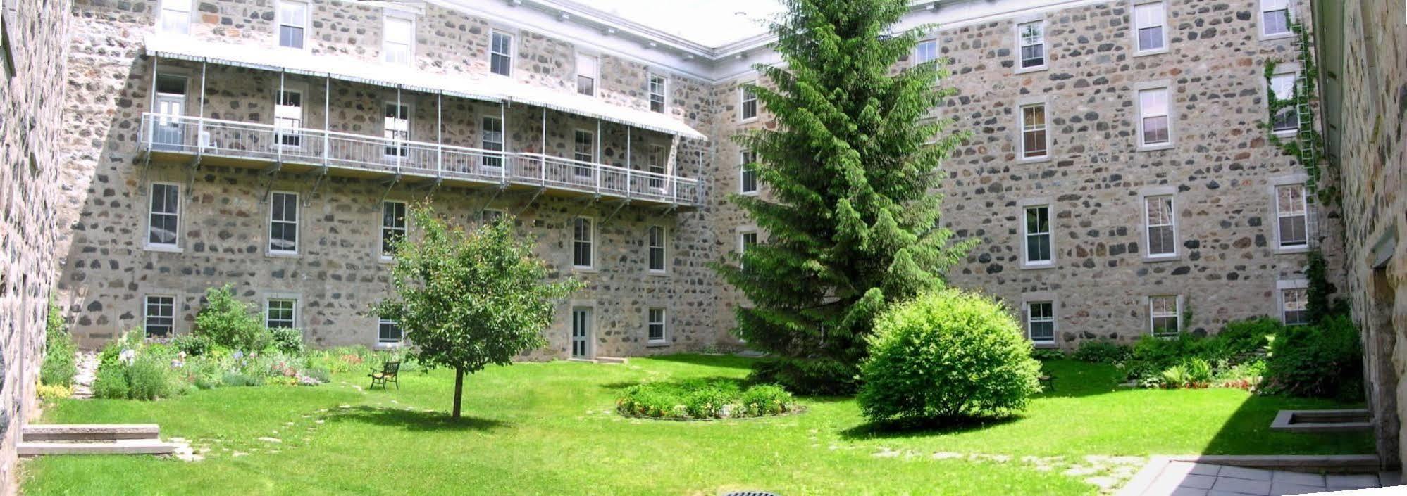 Auberge De L'Abbaye D'Oka Zewnętrze zdjęcie